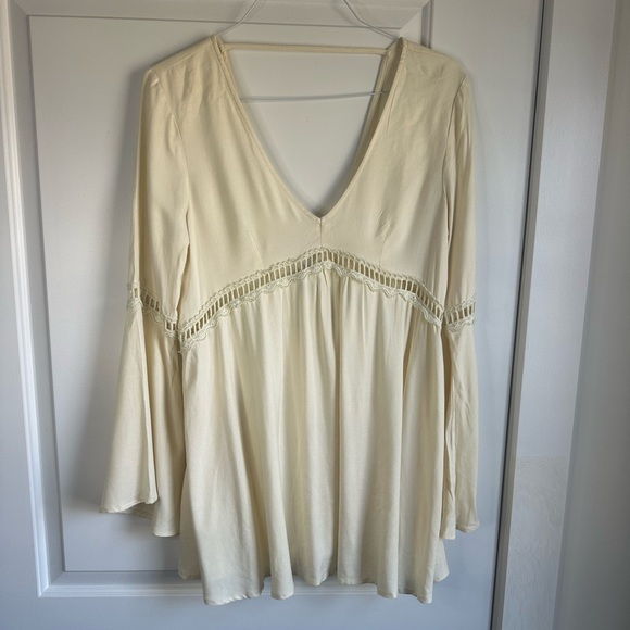 NWT TOBI Bohemian Beachy Flowy Long Sleeved Dress Cream Colored Small - Picture 2 of 6